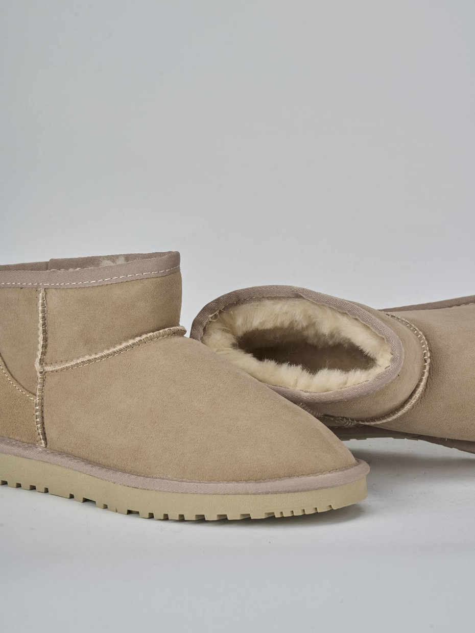 Stivaletti camoscio beige