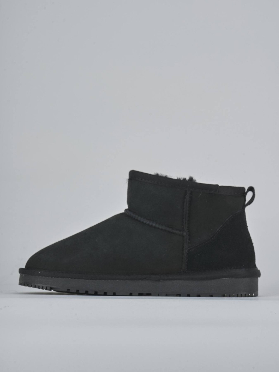 Stivaletti camoscio nero
