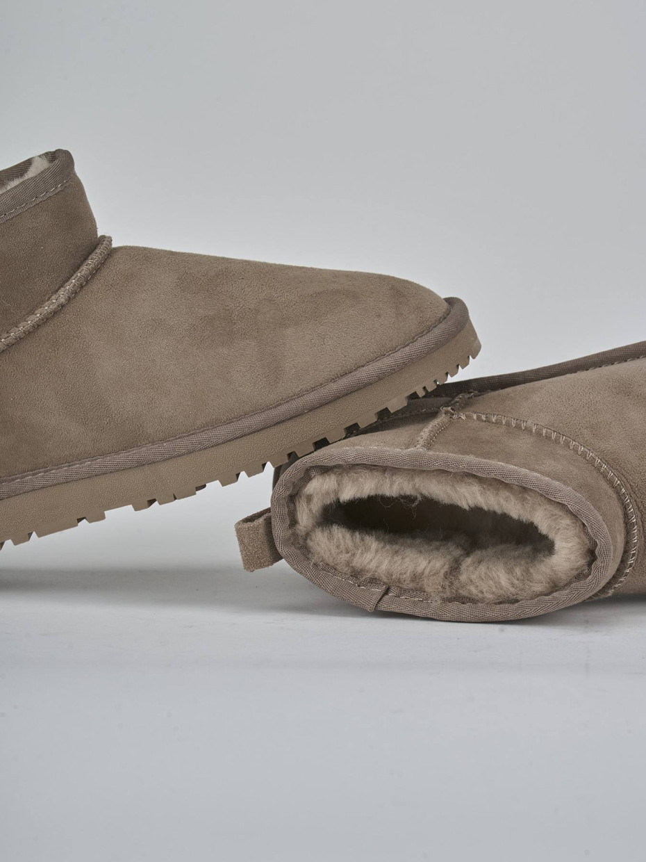 Stivaletti camoscio beige