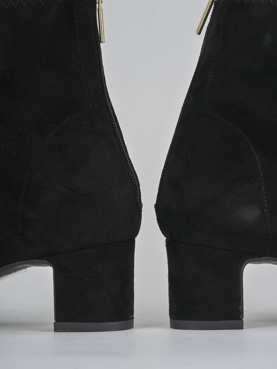 Stivaletti tacco 5cm camoscio nero