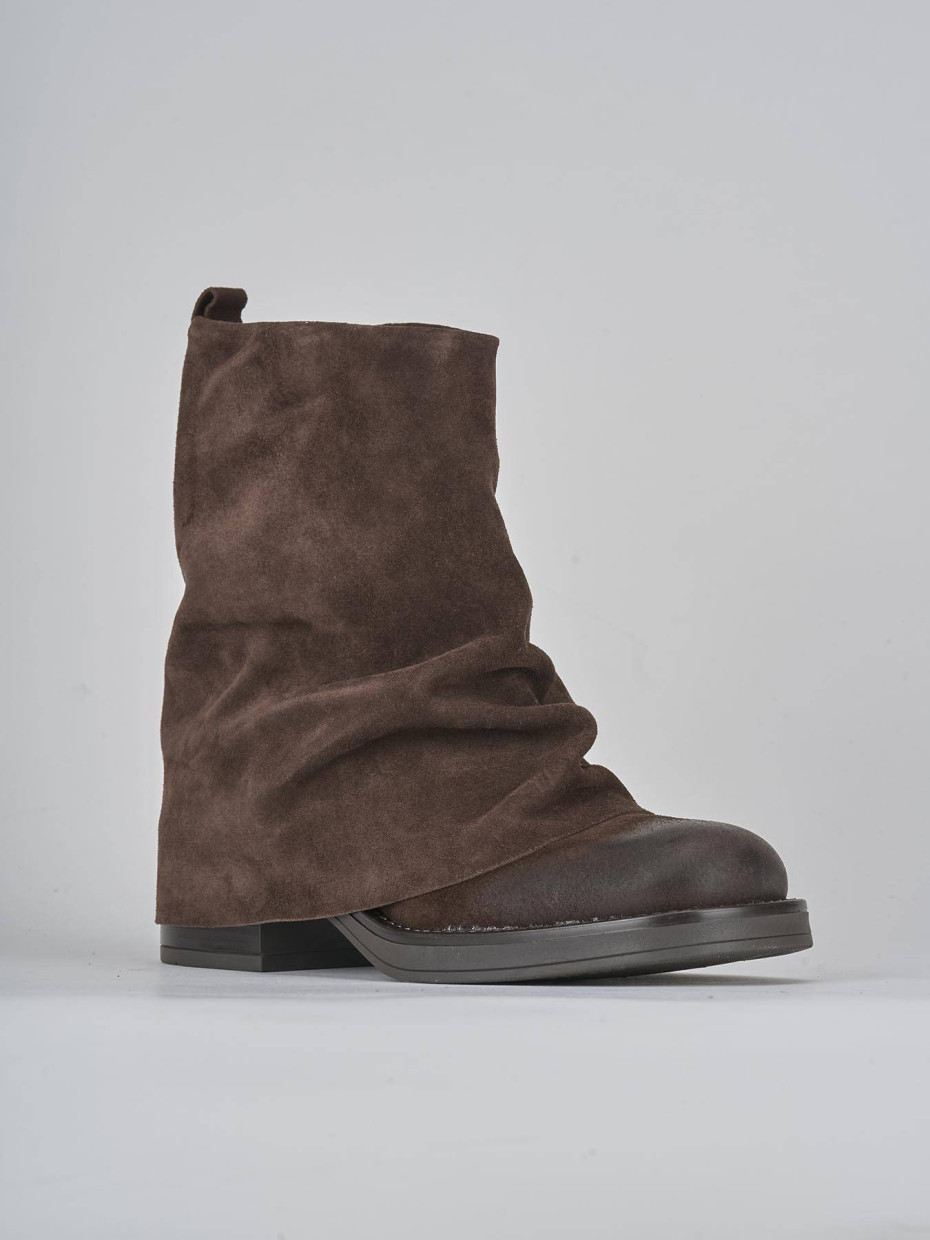 Stivaletti tacco 3cm camoscio testa