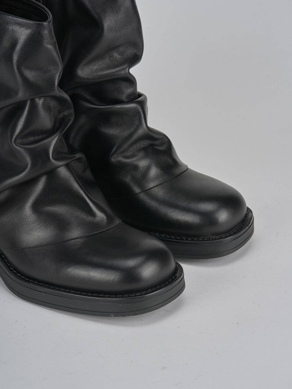 Stivaletti tacco 3cm pelle nero