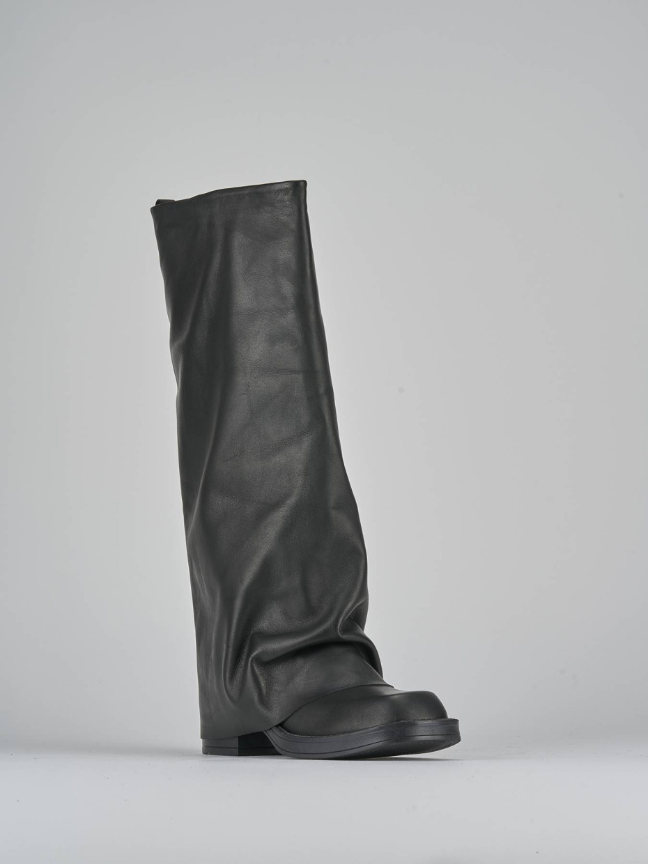 Stivali tacco 3cm pelle nero