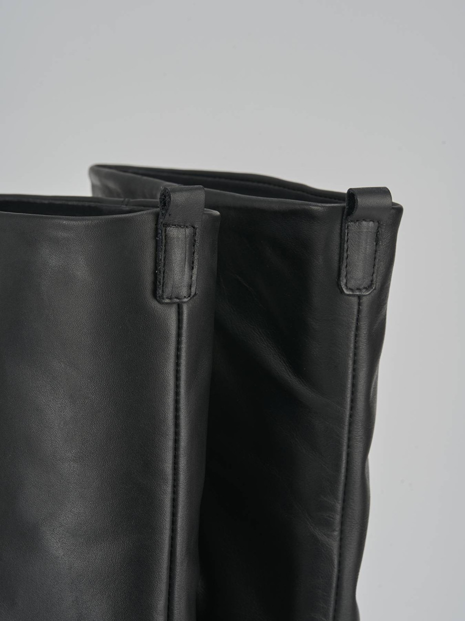 Stivali tacco 3cm pelle nero
