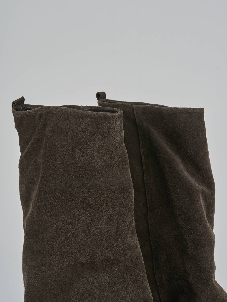 Stivali tacco 3cm camoscio testa