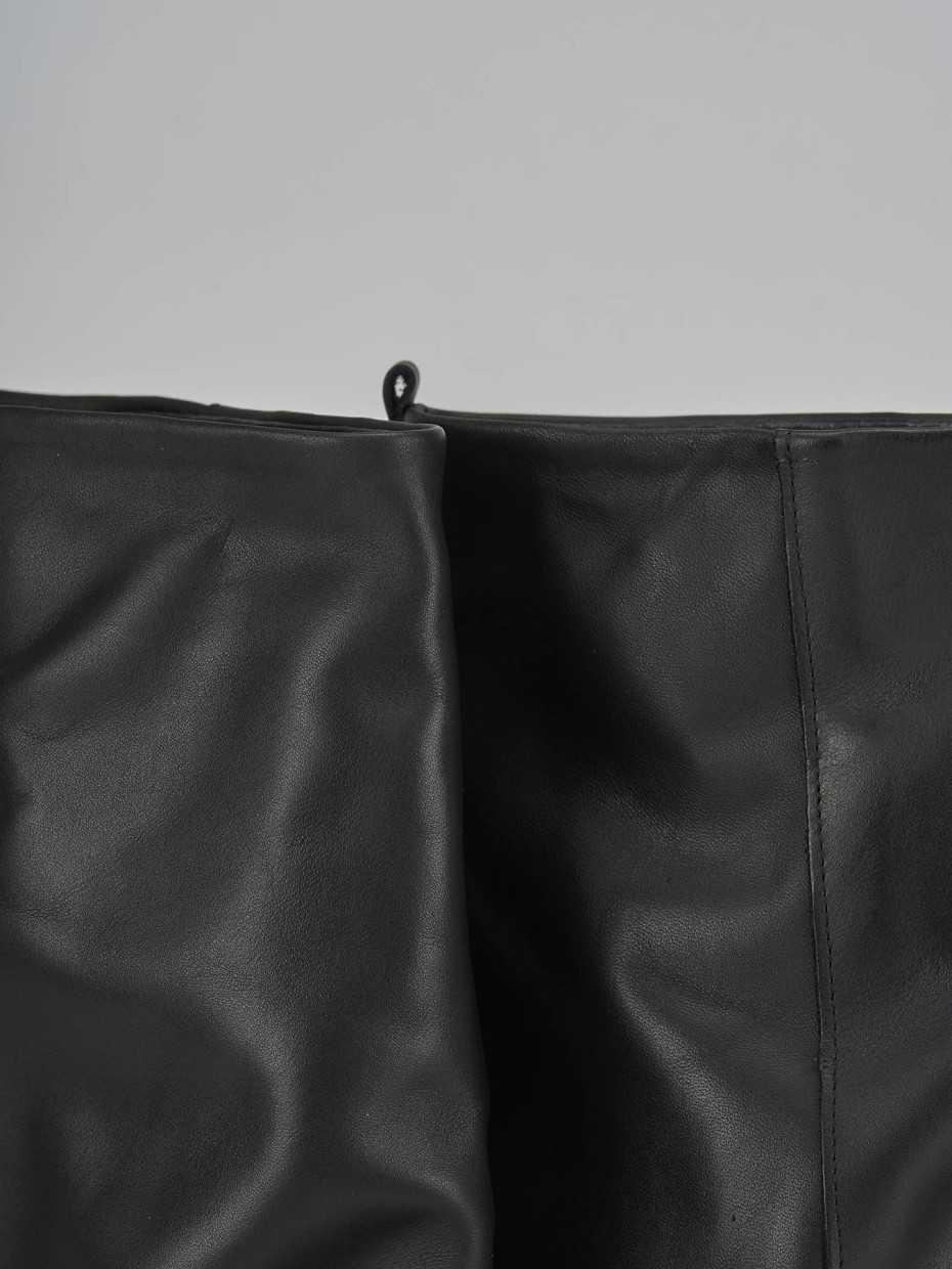 Stivali tacco 3cm pelle nero