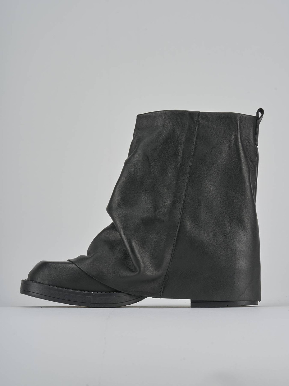 Stivaletti tacco 3cm pelle nero