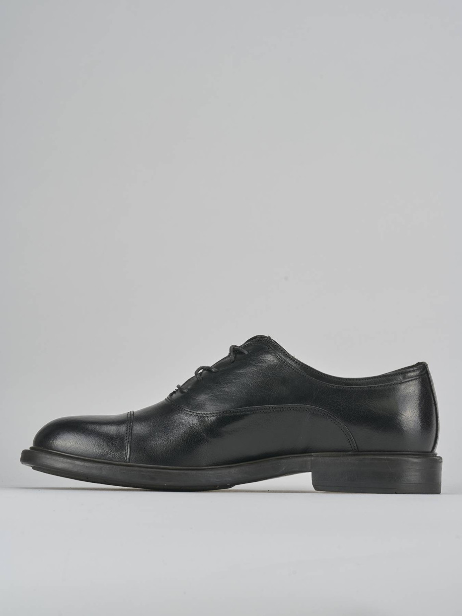 Stringate pelle nero