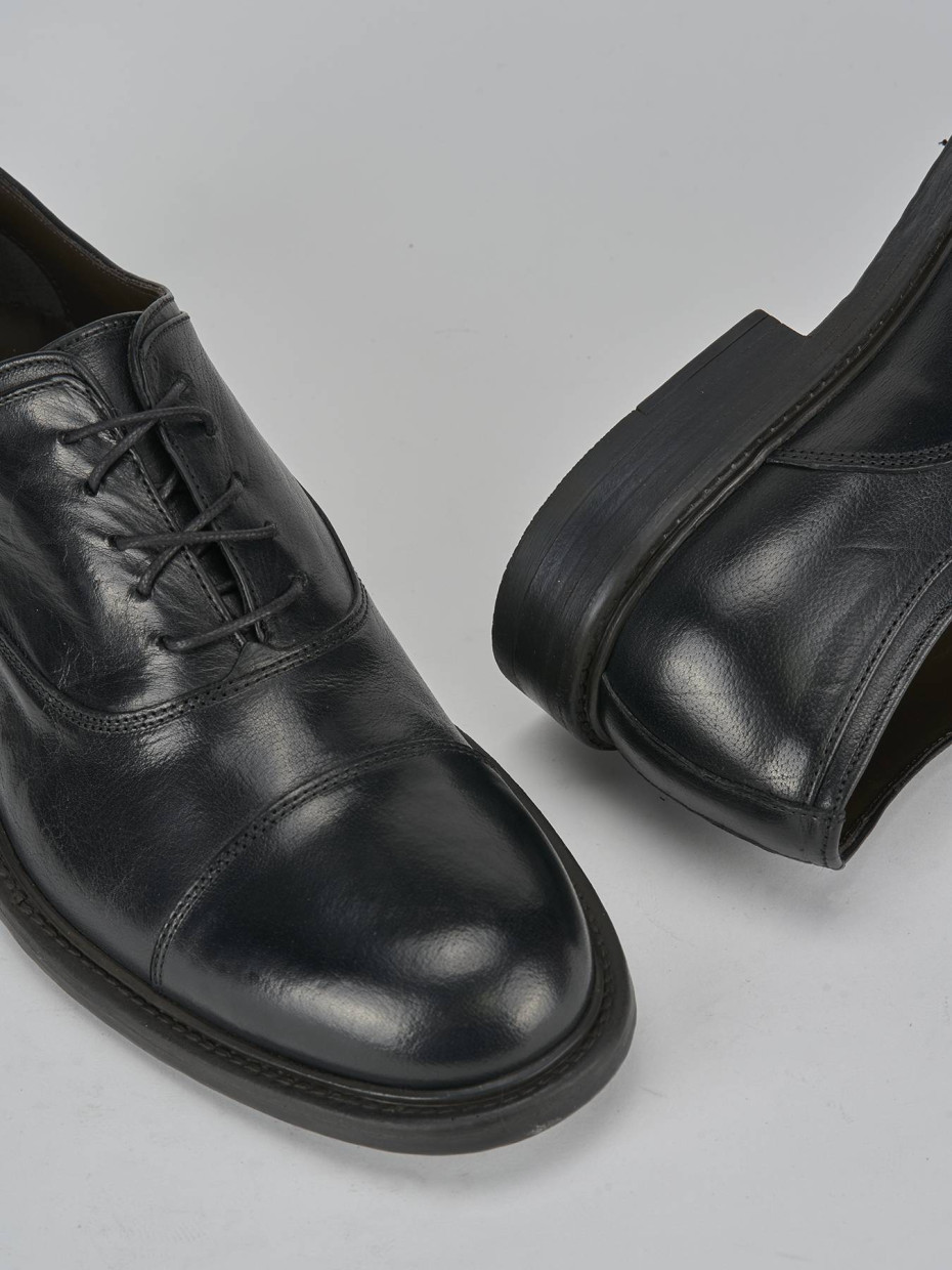 Stringate pelle nero