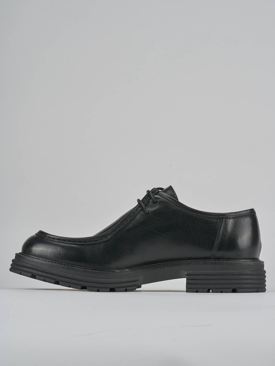 Stringate pelle nero