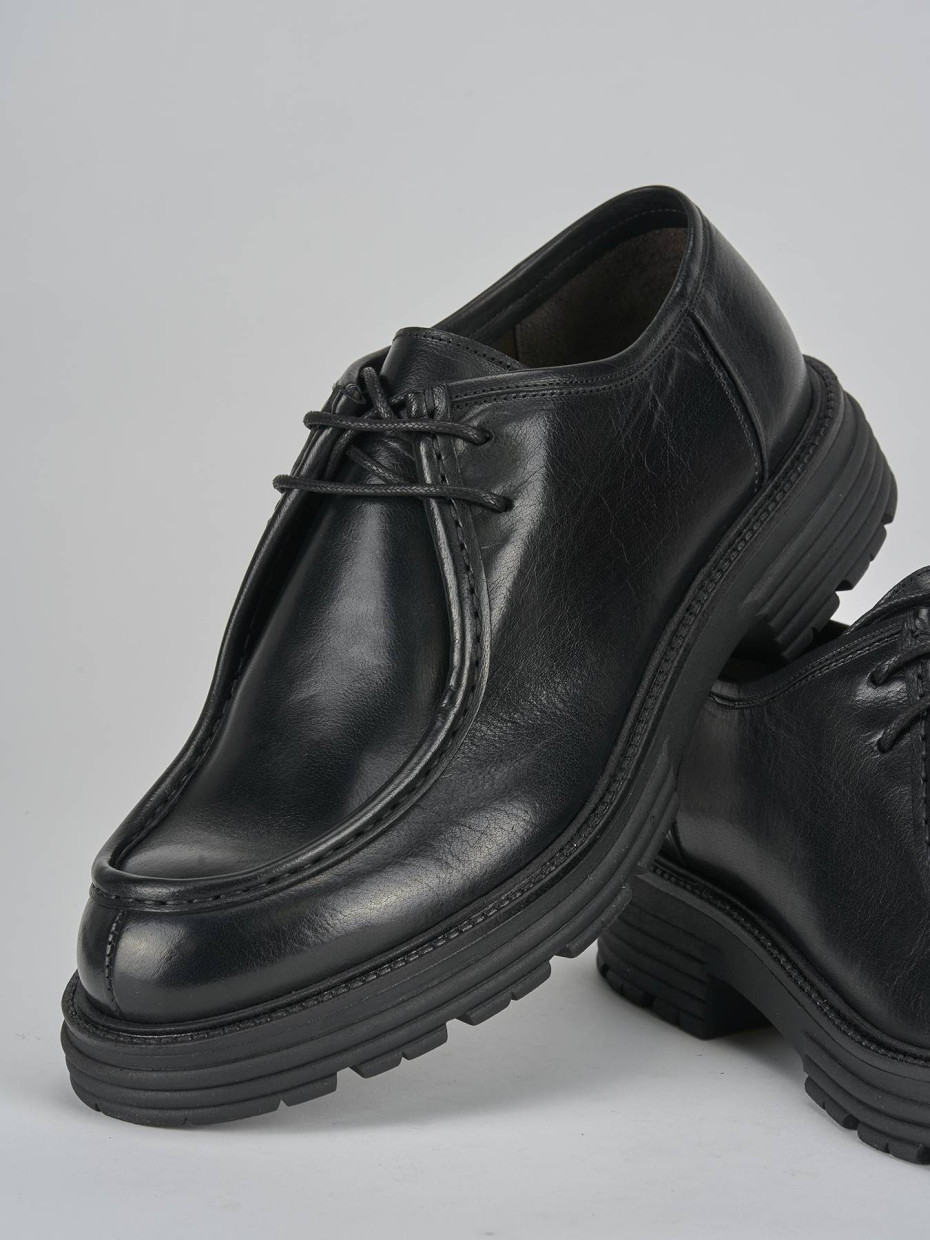 Stringate pelle nero