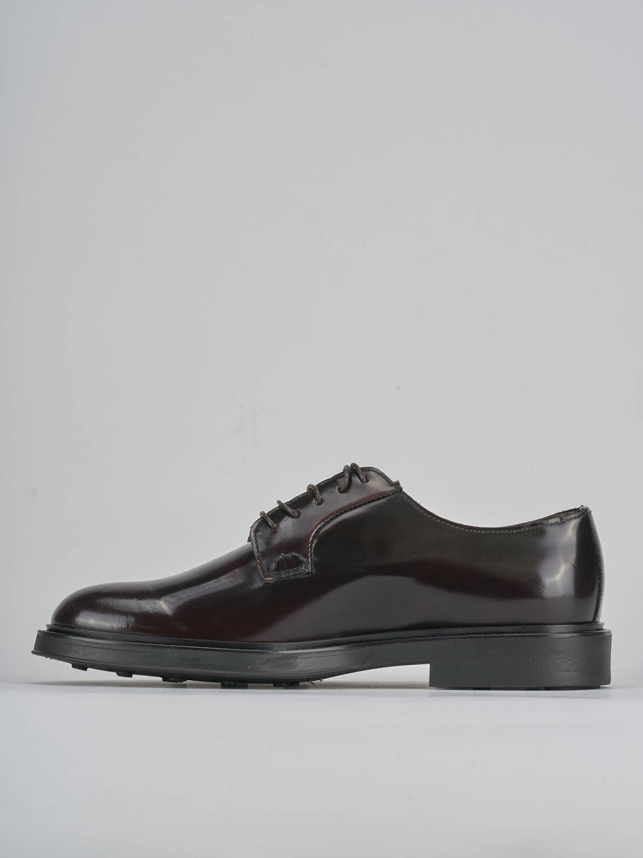 Stringate pelle bordo'