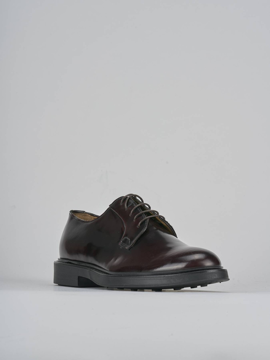 Stringate pelle bordo'