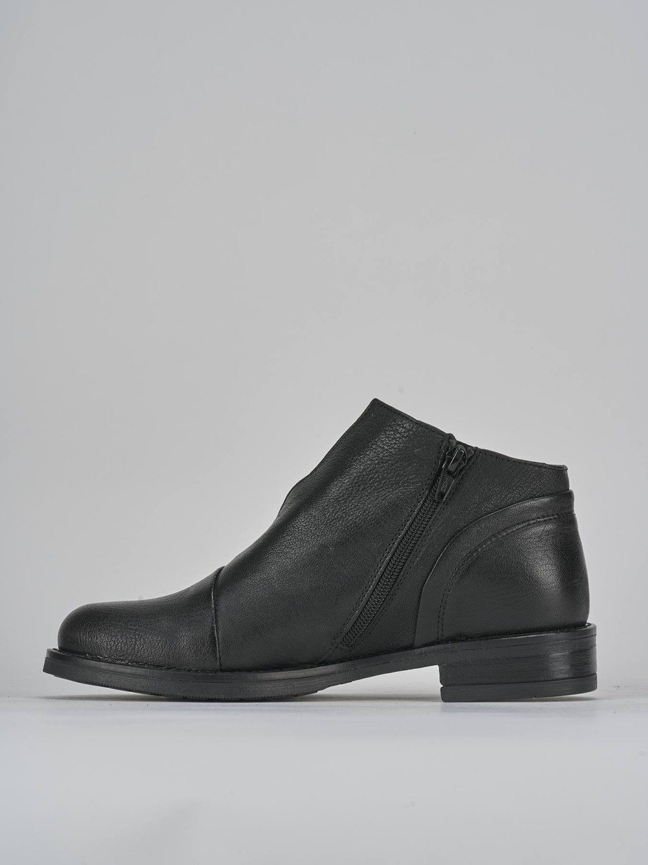Stivaletti tacco 1cm pelle nero