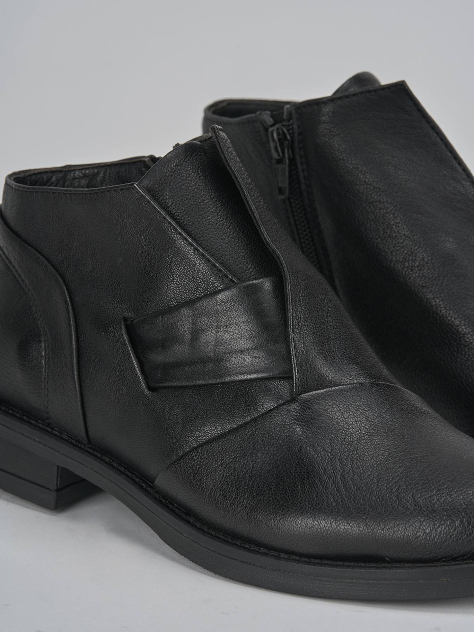 Stivaletti tacco 1cm pelle nero