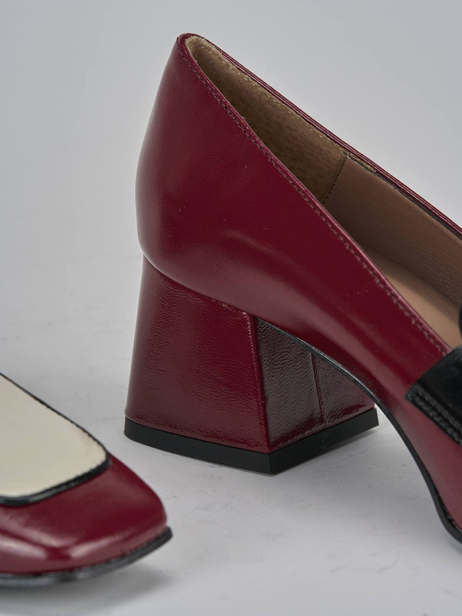 Mocassini tacco 6cm vernice bordo'