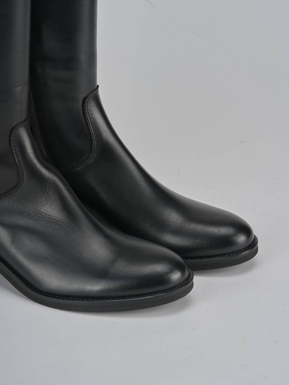 Stivali tacco 4cm pelle nero