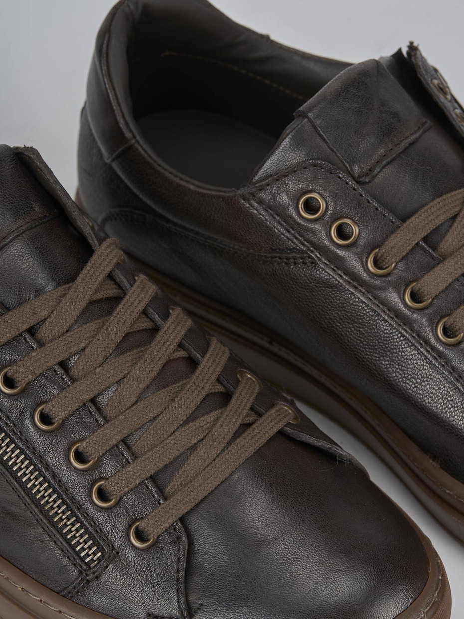Sneakers pelle testa