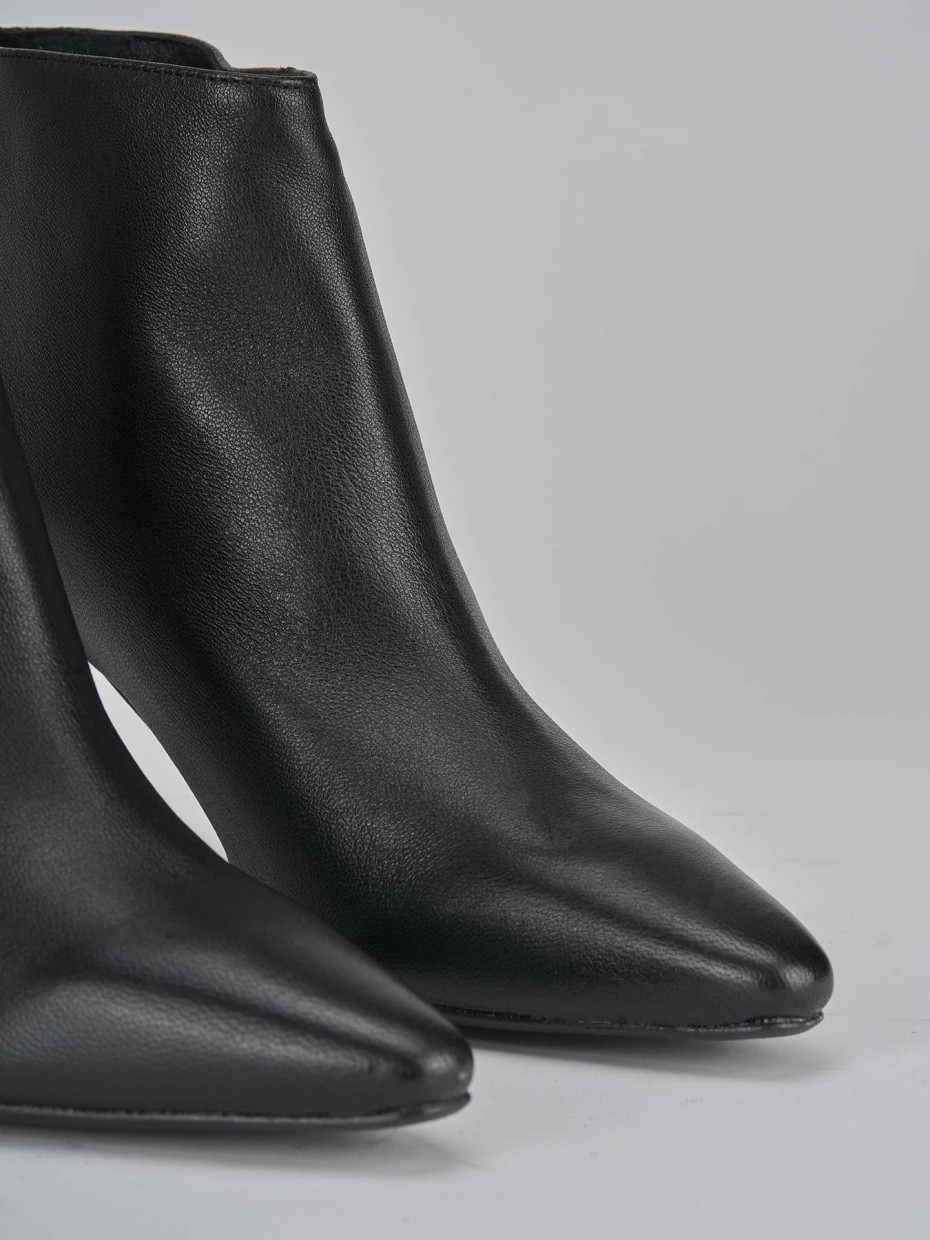 Stivaletti tacco 7cm pelle nero