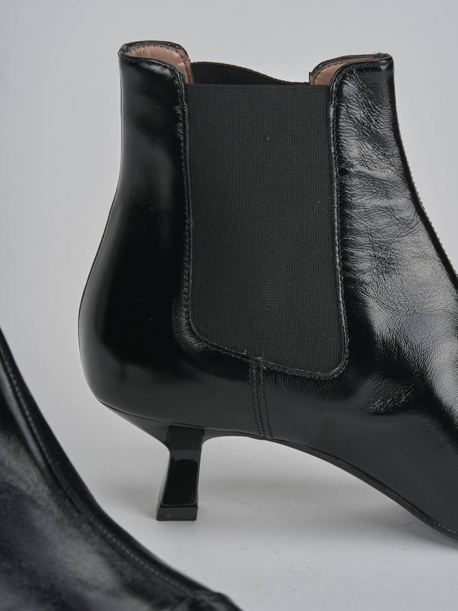 Stivaletti tacco 5cm vernice nero