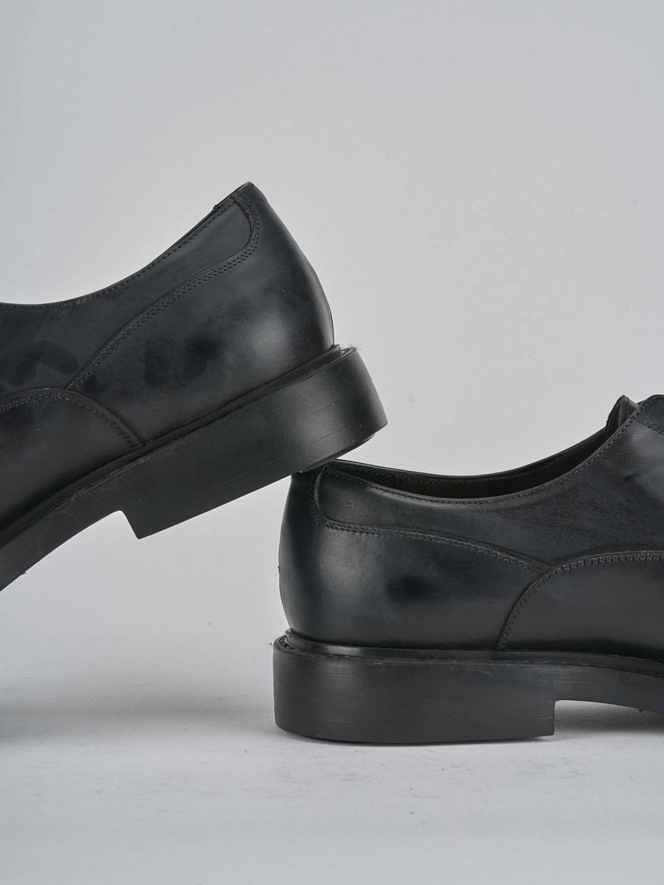 Stringate pelle nero