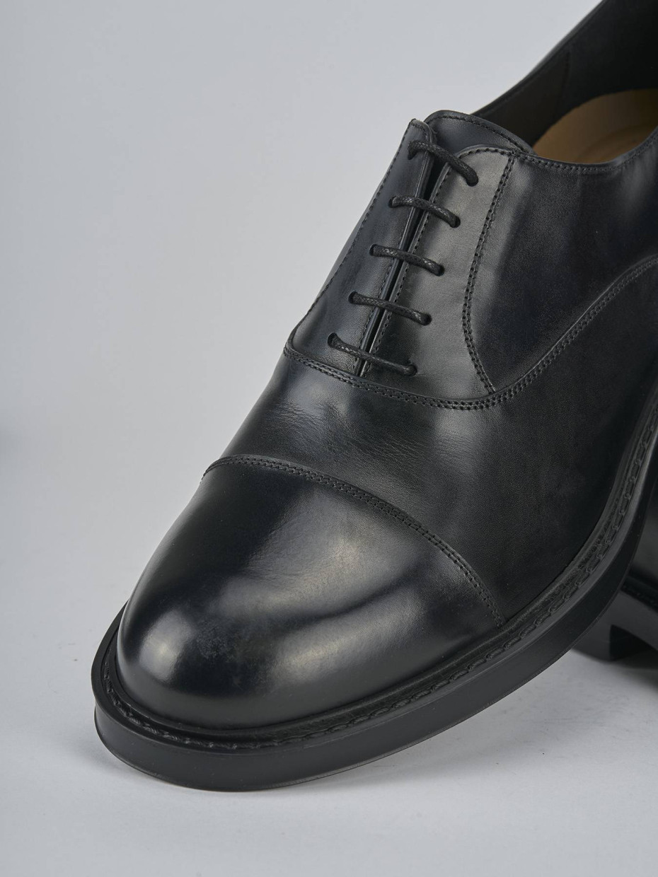 Stringate pelle nero