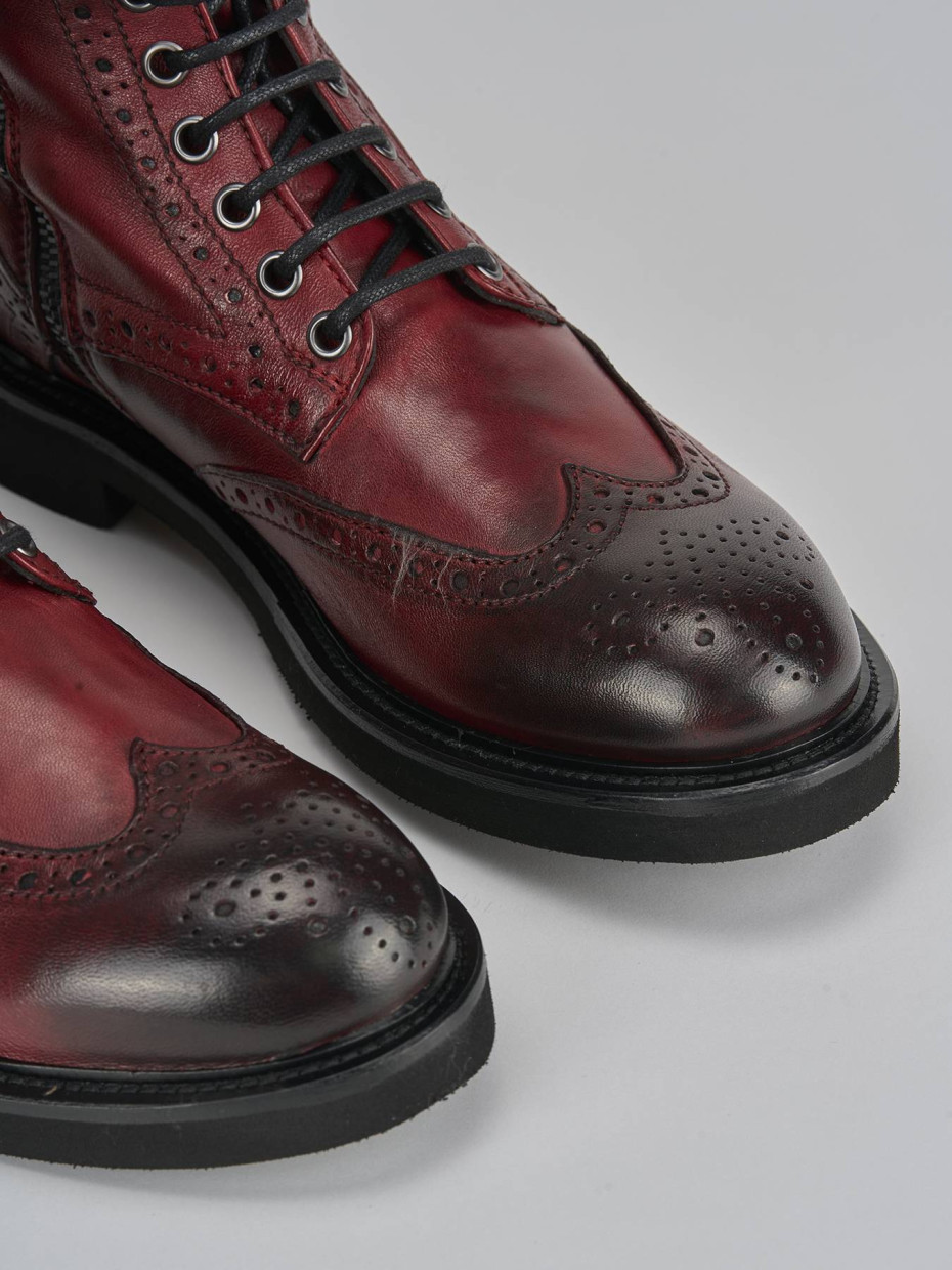 Anfibi tacco 2cm pelle bordo Barca Stores