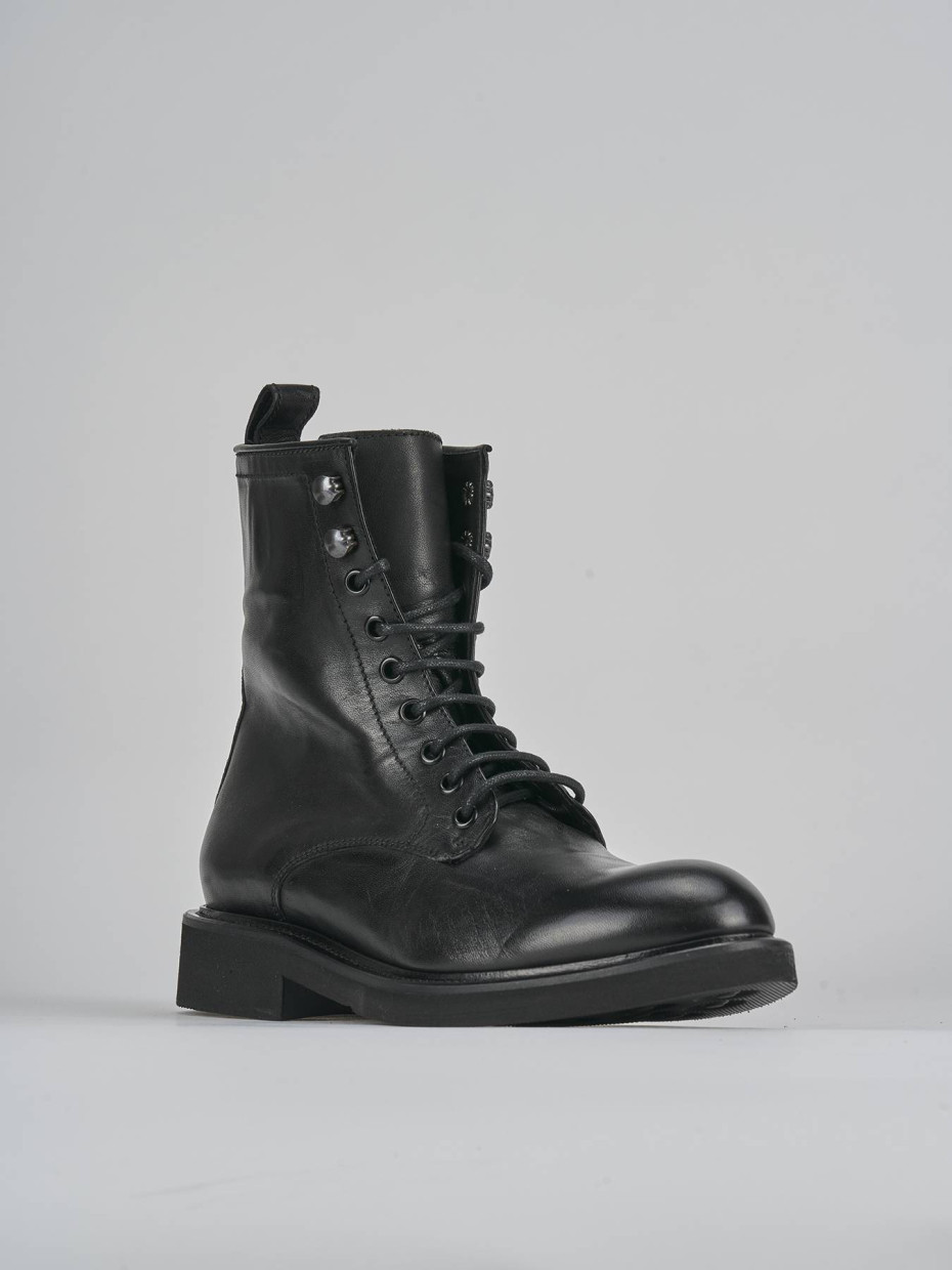 Anfibi tacco 2cm pelle nero