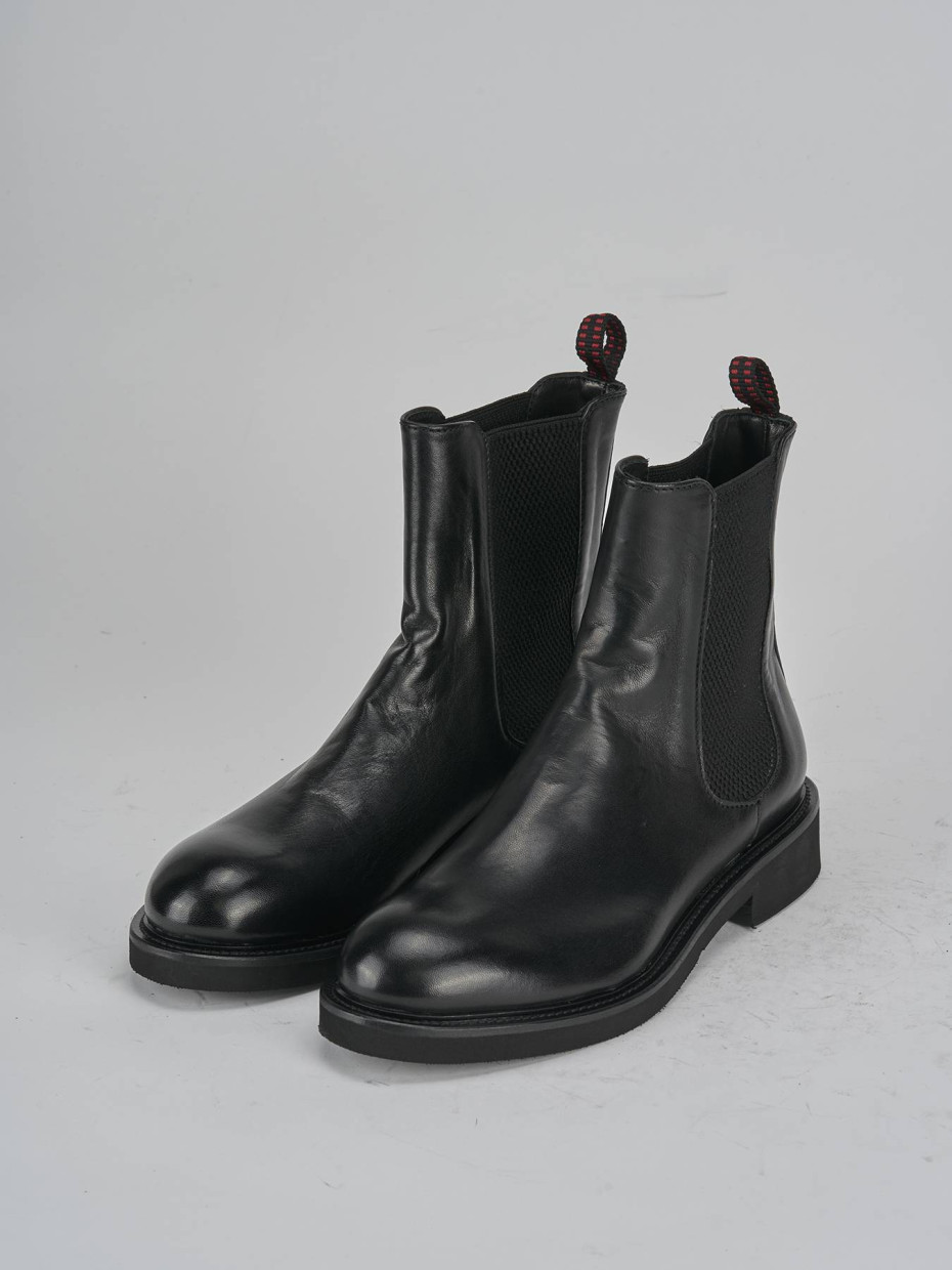 Stivaletti tacco 2cm pelle nero