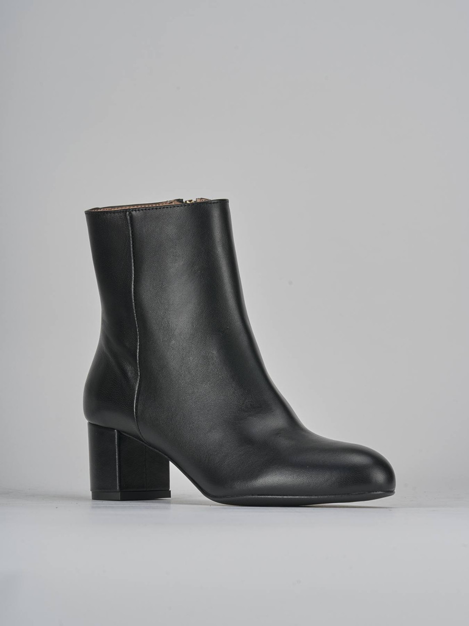 Stivaletti tacco 6cm pelle nero