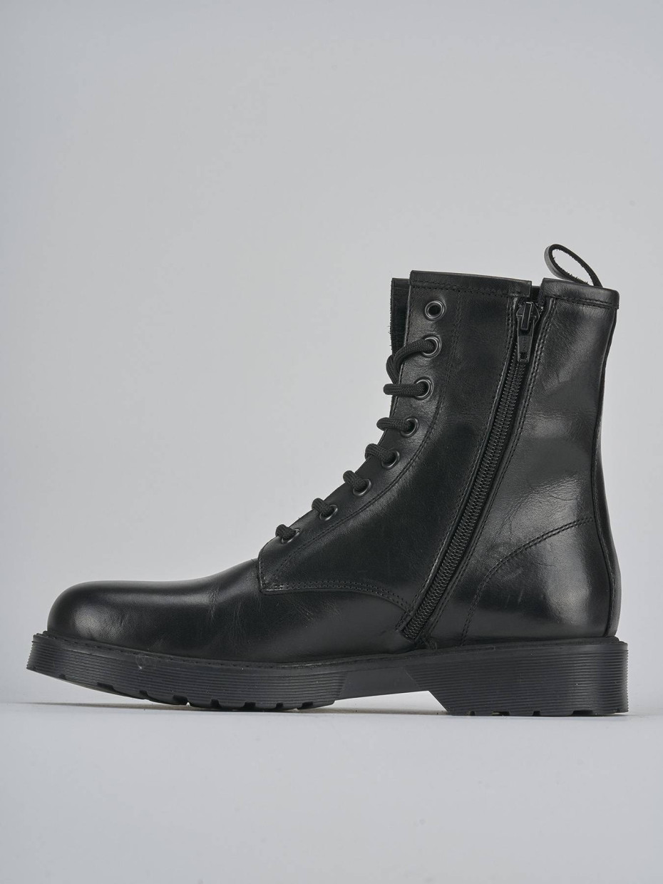 Anfibi tacco 2cm pelle nero