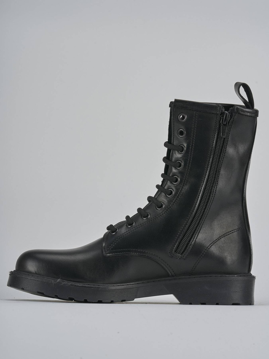 Anfibi tacco 2cm pelle nero