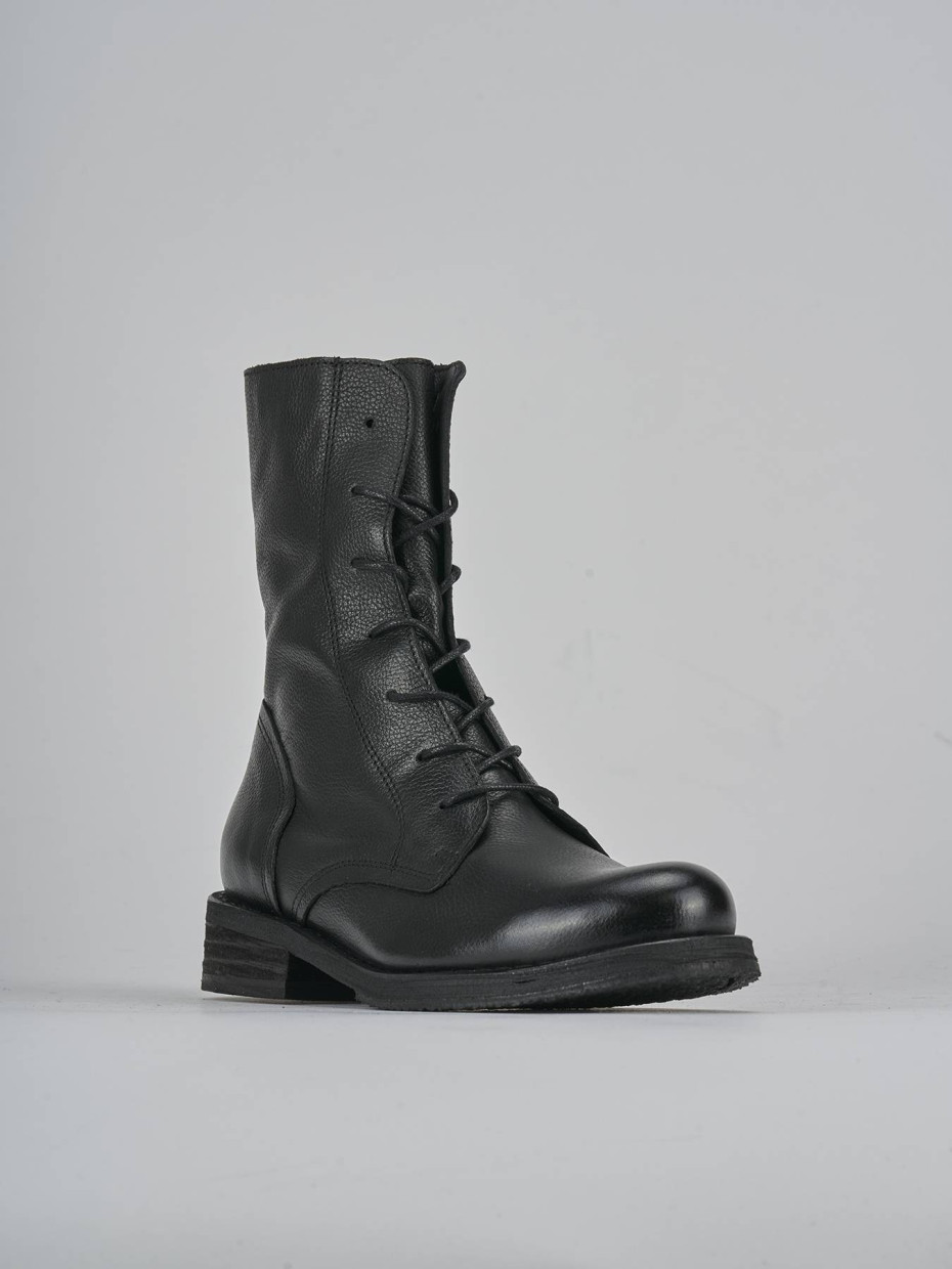 Anfibi tacco 2cm pelle nero