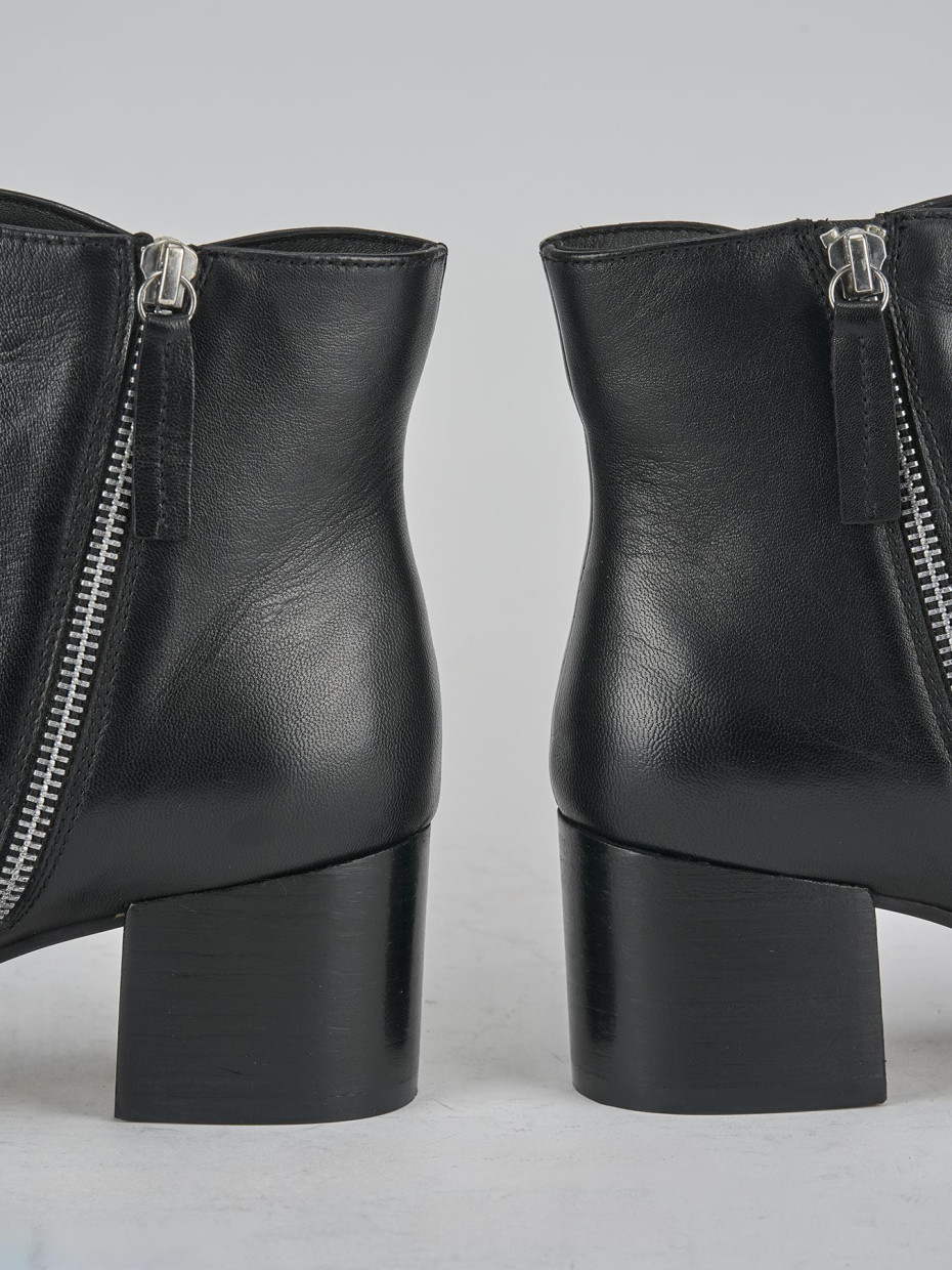 Stivaletti tacco 5cm pelle nero