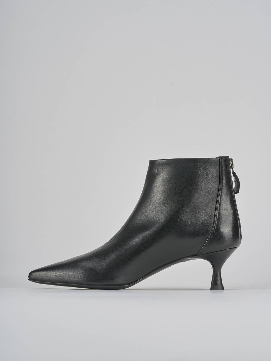 Stivaletti tacco 5cm pelle nero