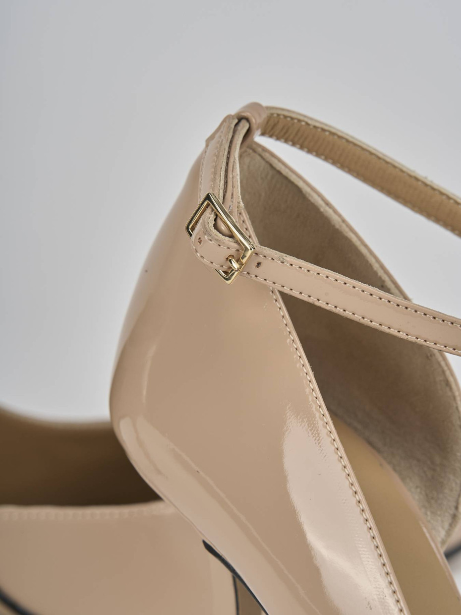 Décolleté e slingback tacco 7cm vernice beige