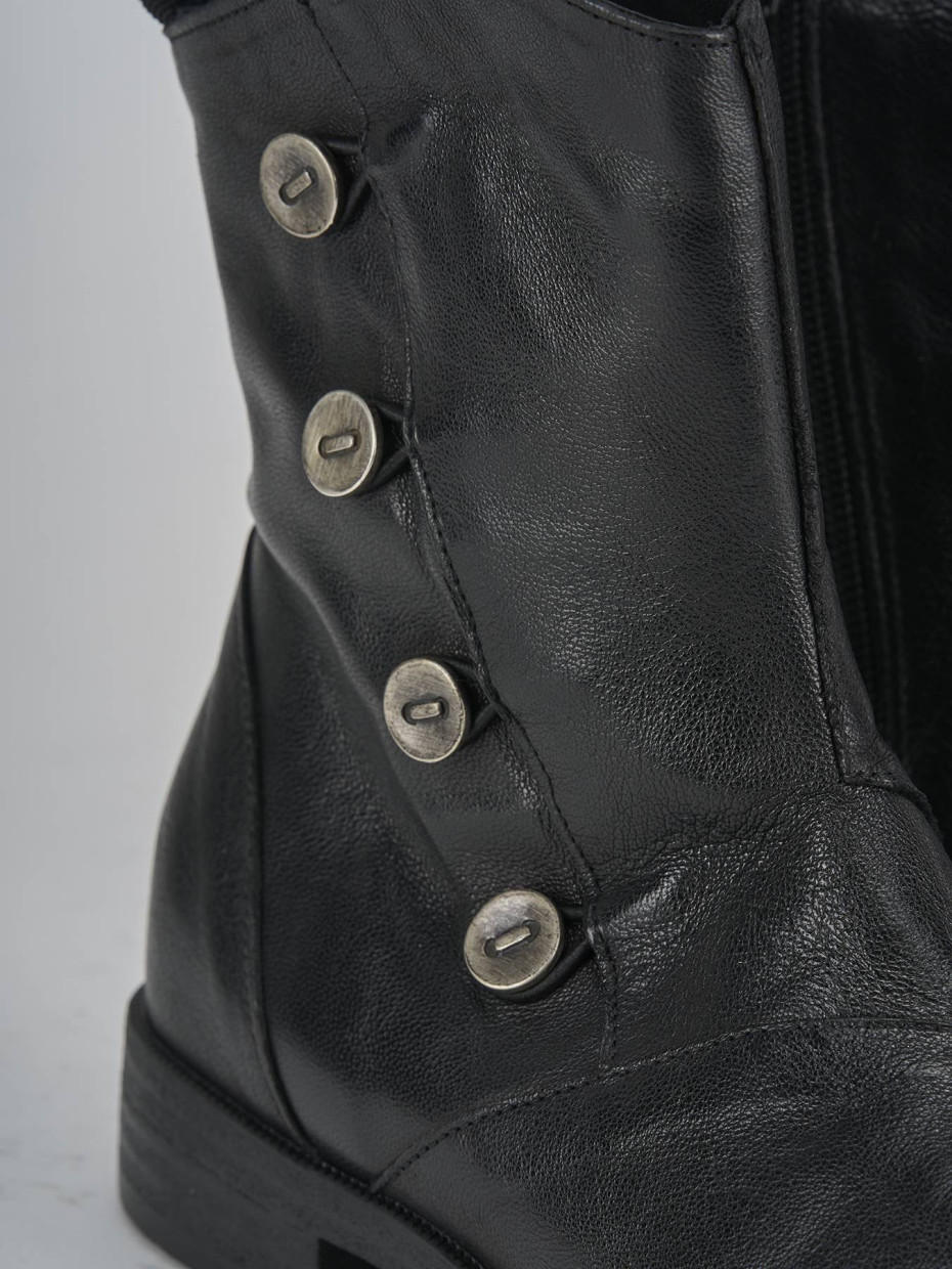 Stivaletti tacco 2cm pelle nero