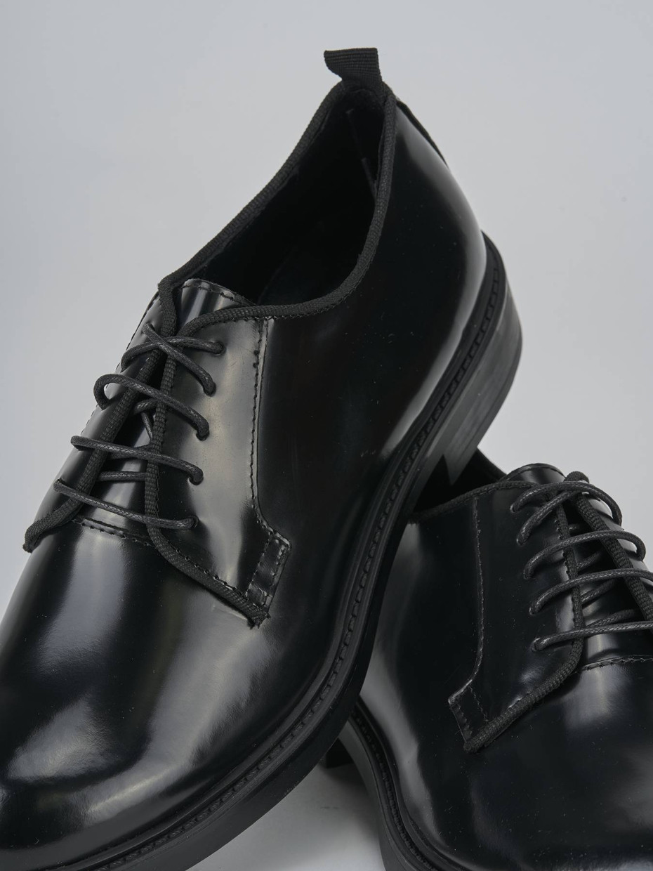 Stringate tacco sales
