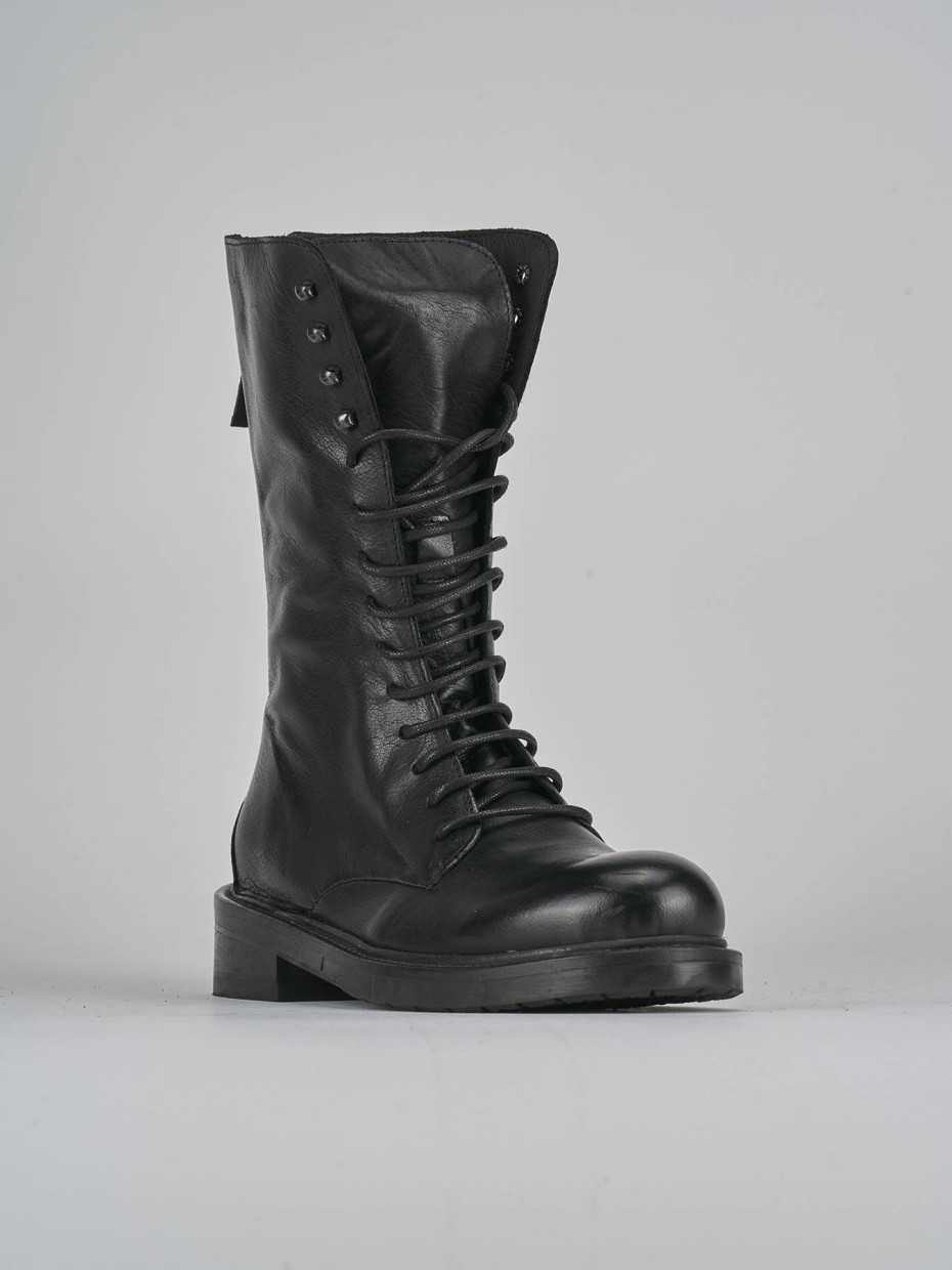 Anfibi tacco 2cm pelle nero