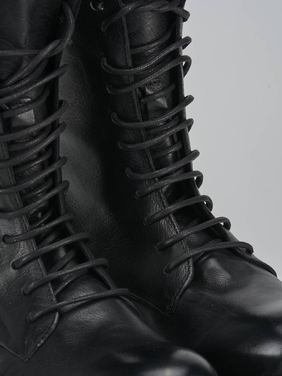 Anfibi tacco 2cm pelle nero
