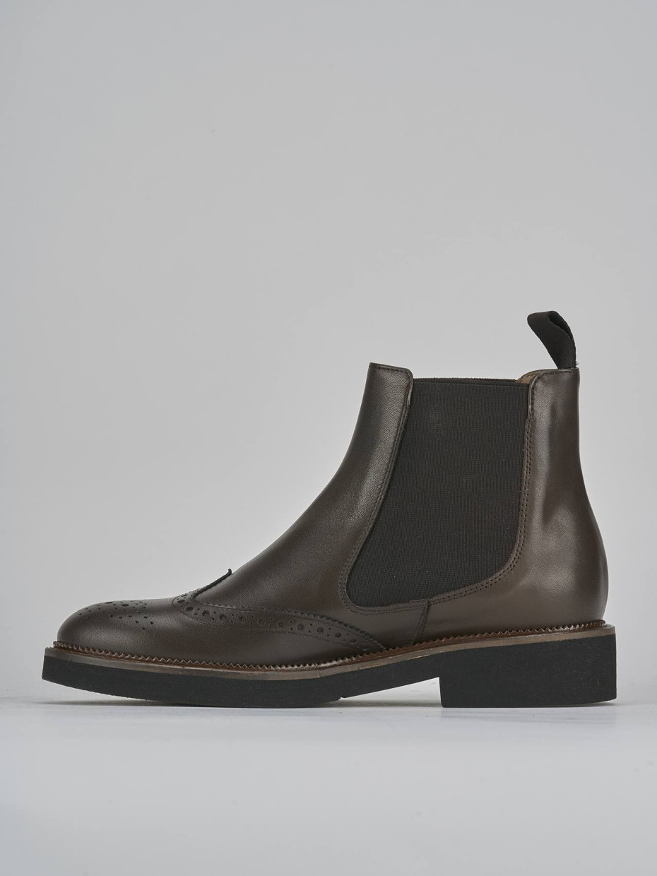 Stivaletto tacco 2 cm testa pelle