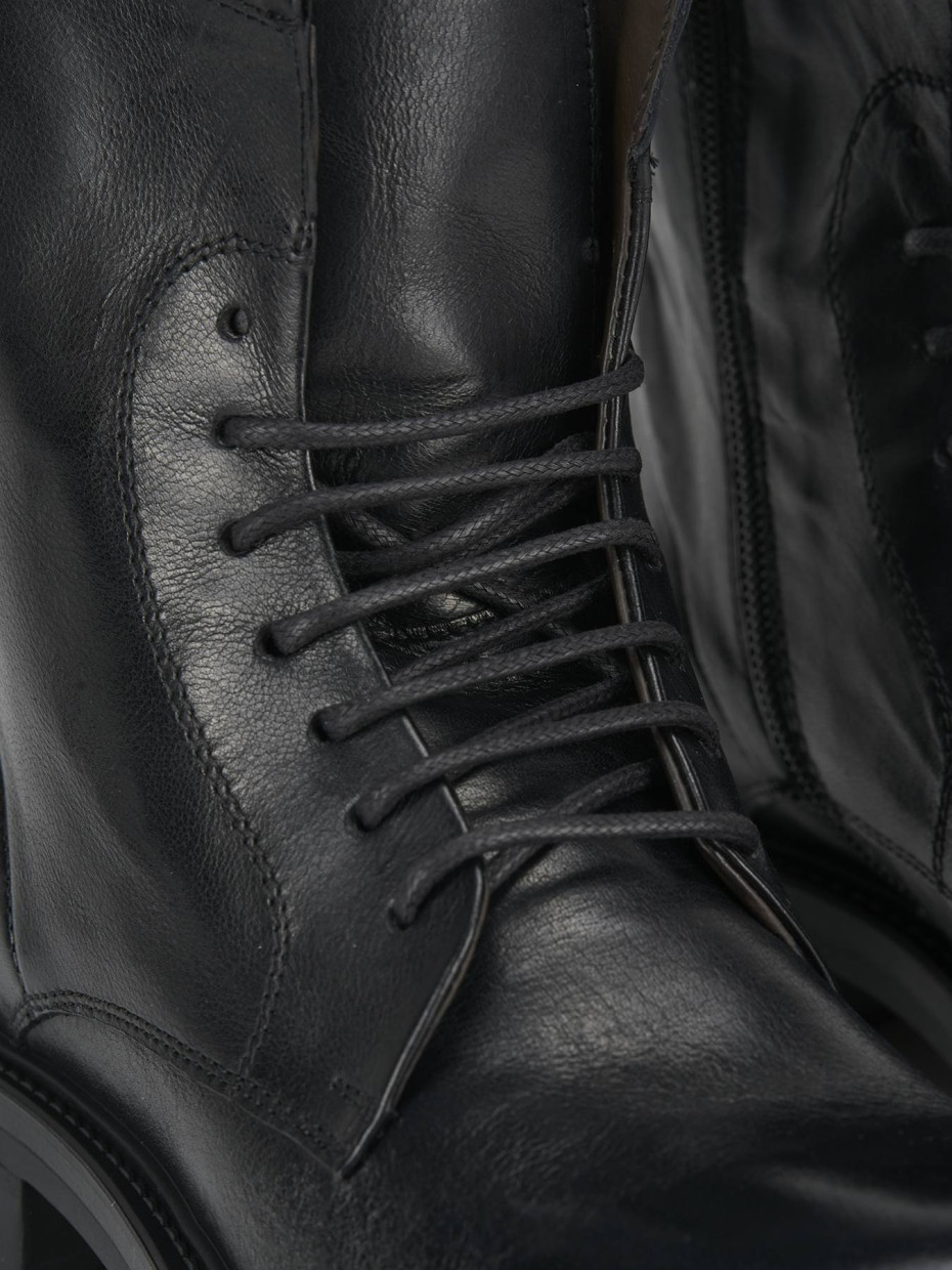 Anfibi tacco 2cm pelle nero