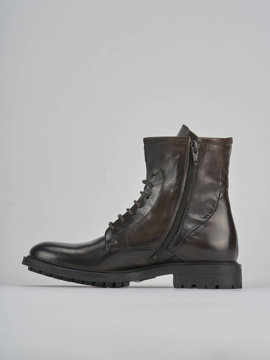 Anfibi tacco 2cm pelle testa