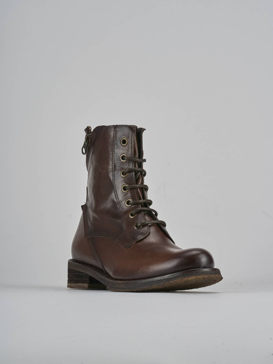 Anfibi tacco 2cm pelle testa