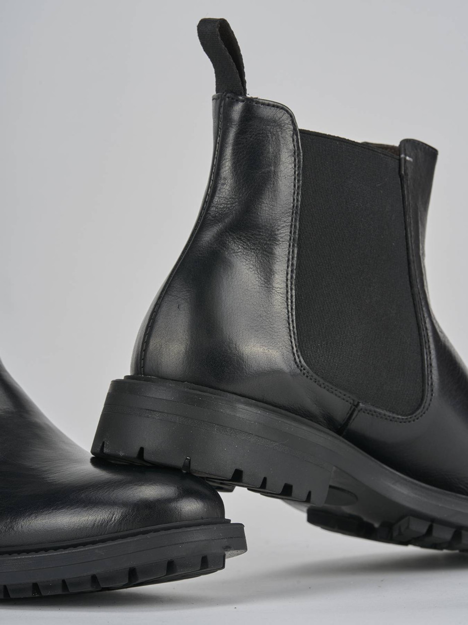 Stivaletti tacco 3cm pelle nero