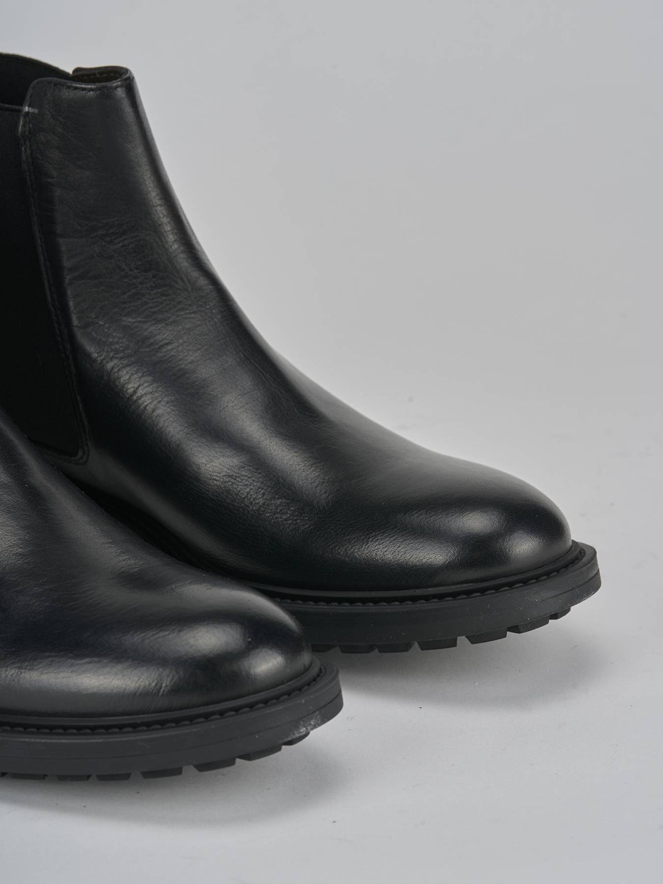 Stivaletti tacco 3cm pelle nero