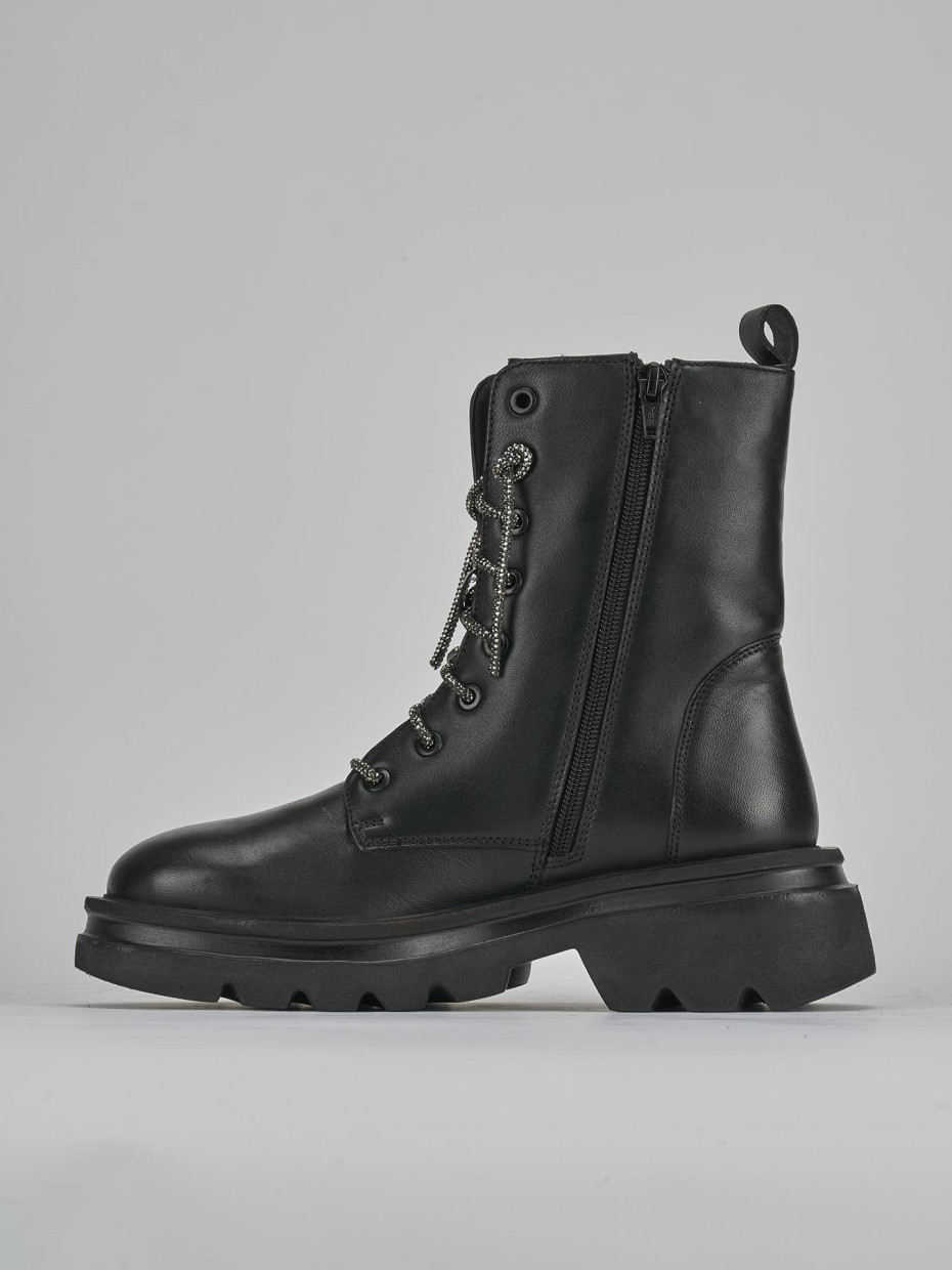 Anfibi tacco 2cm pelle nero