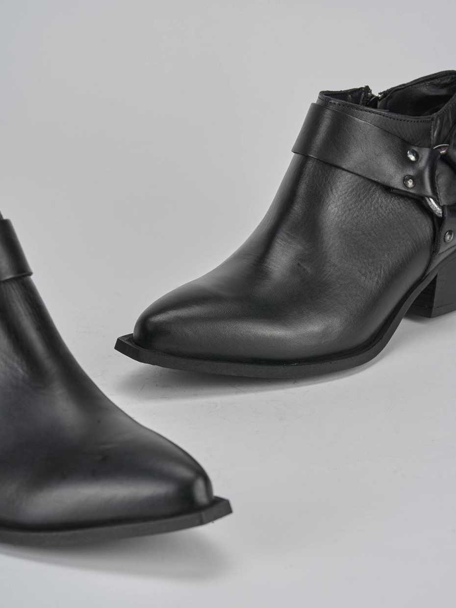 Stivaletti tacco 4cm pelle nero