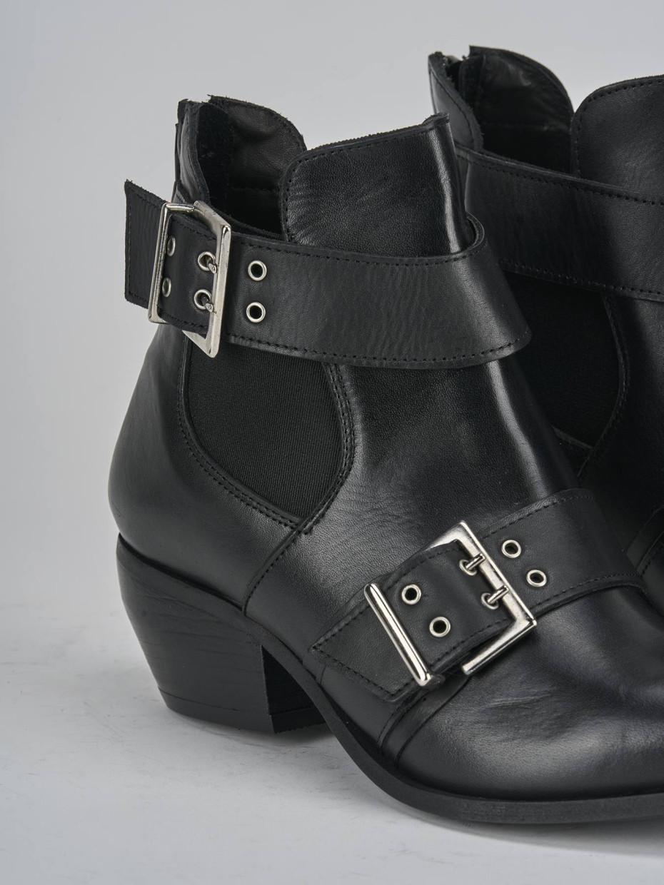 Stivaletti tacco 4cm pelle nero