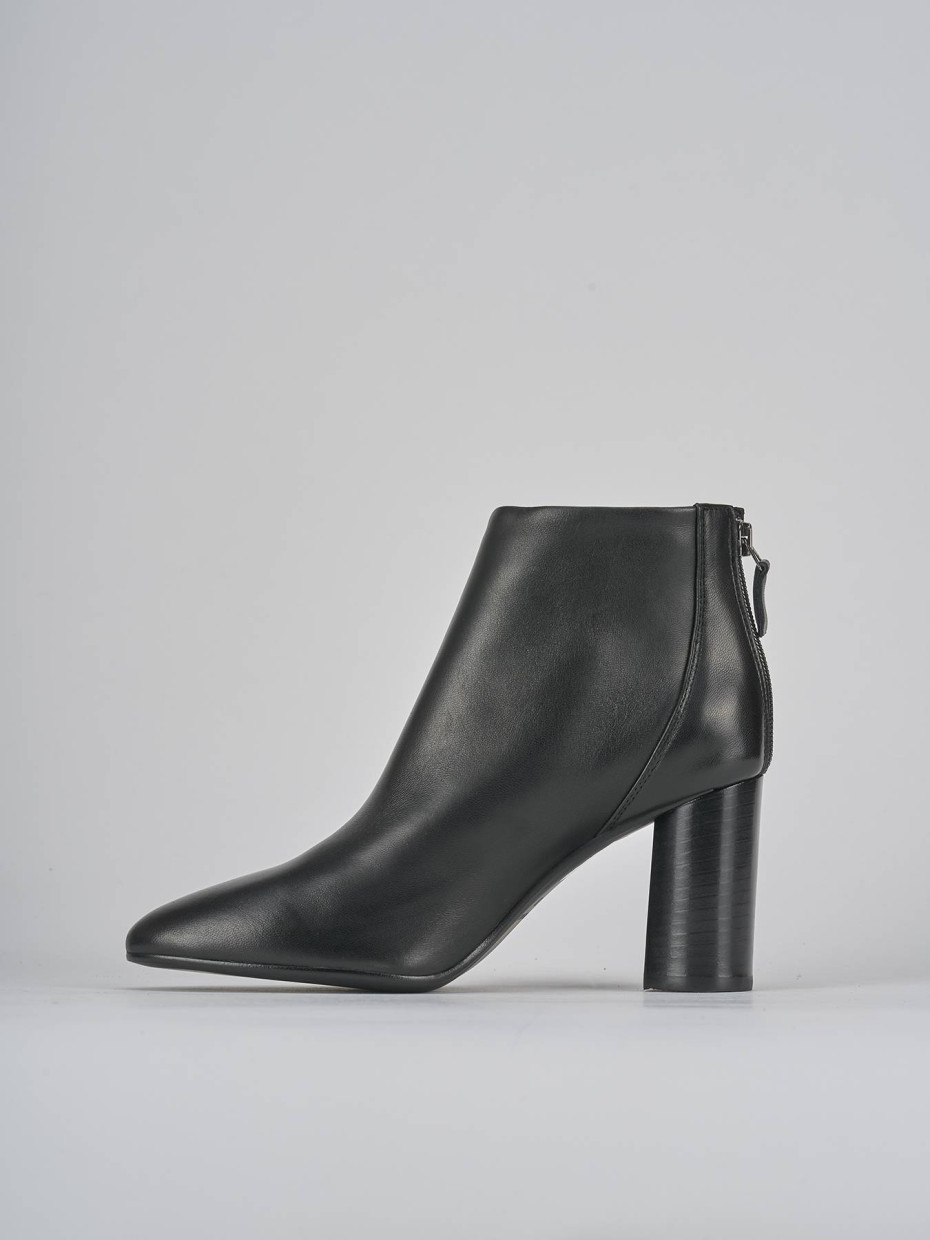 Stivaletti tacco 7cm pelle nero